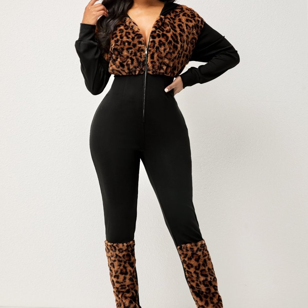 Leopard zipper long sleeve hooded collar jumpsuit.